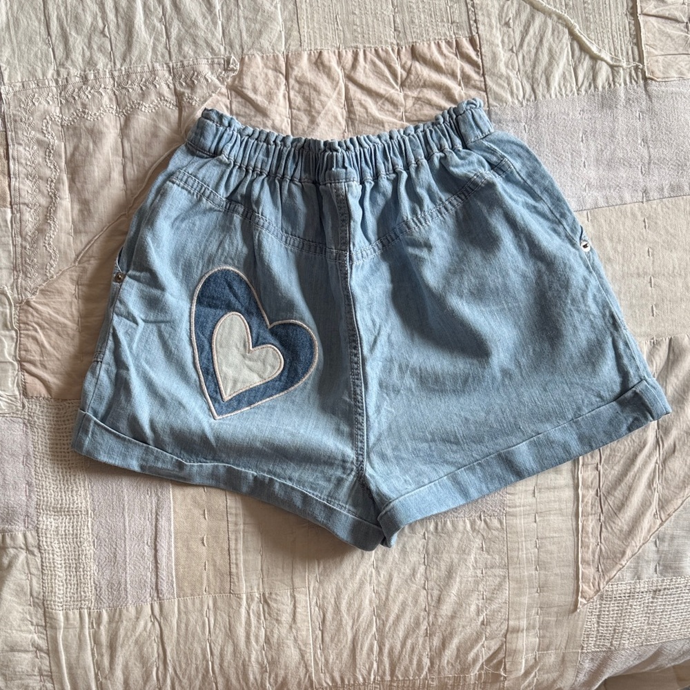 Zimmermann Kids Girls Waverly denim shorts heart motif on the back size 10 - Picture 2 of 5